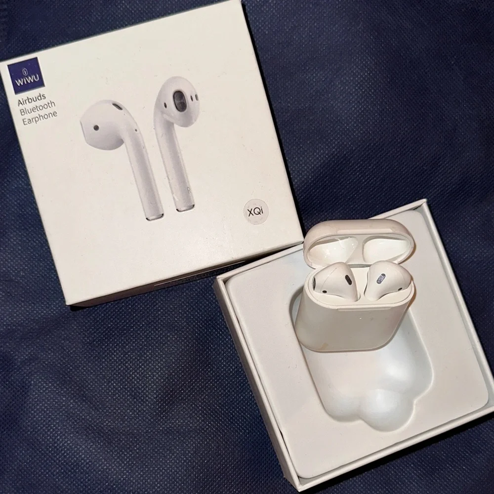 White Wireless Bluetooth Earbuds with Charging Case